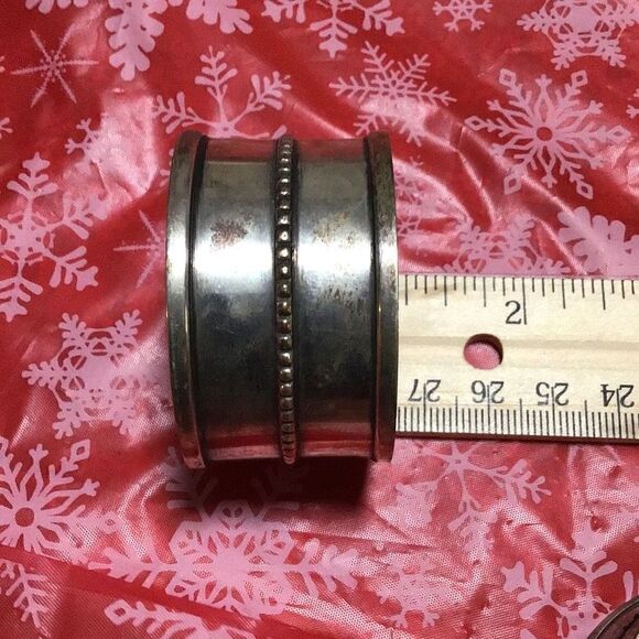 Vintage napkin rings set of 6 with a spare - Picture 4 of 4